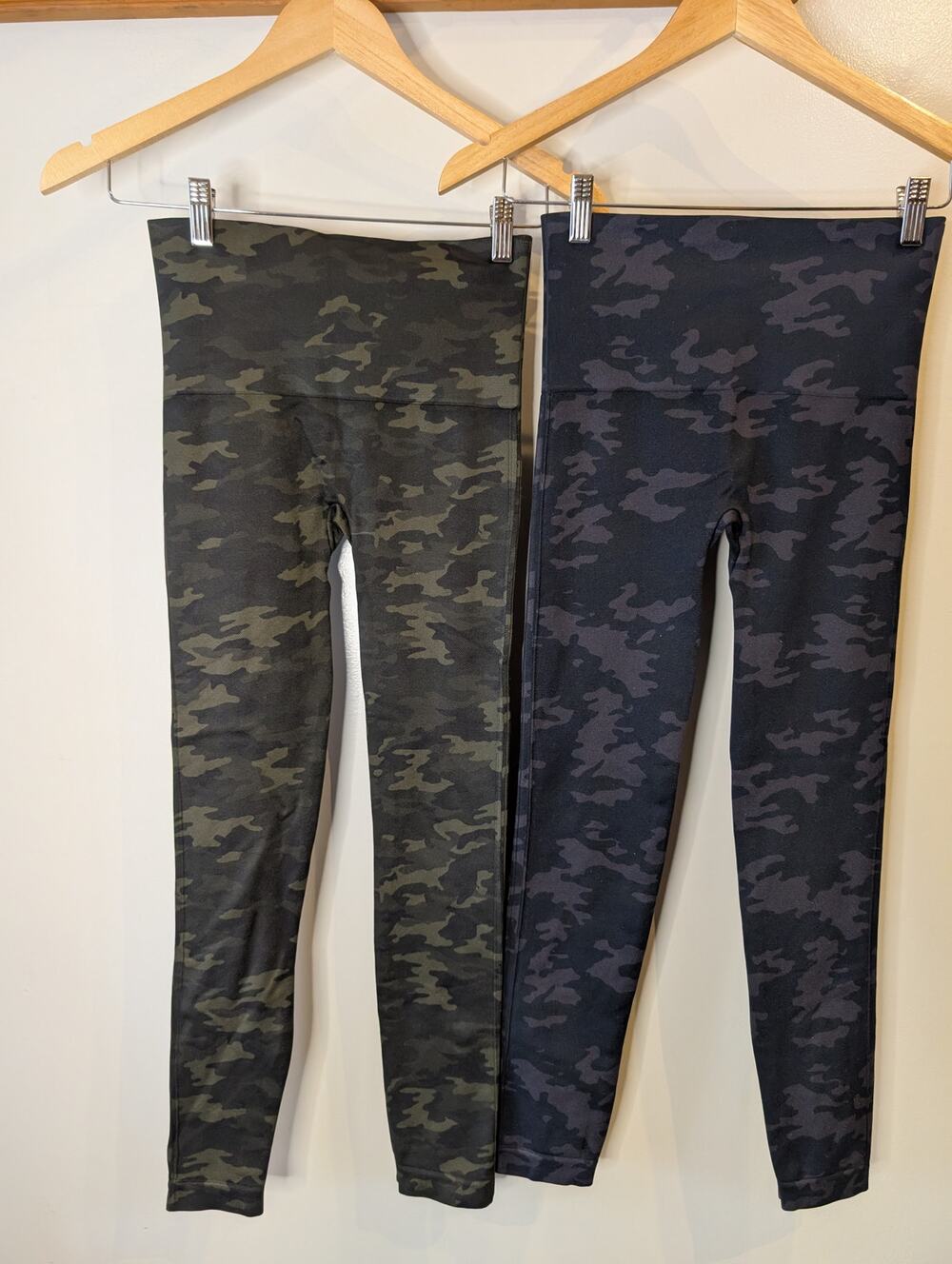 Spanx Camo High Waist Leggings Bundle x2 Green Gray Black Medium